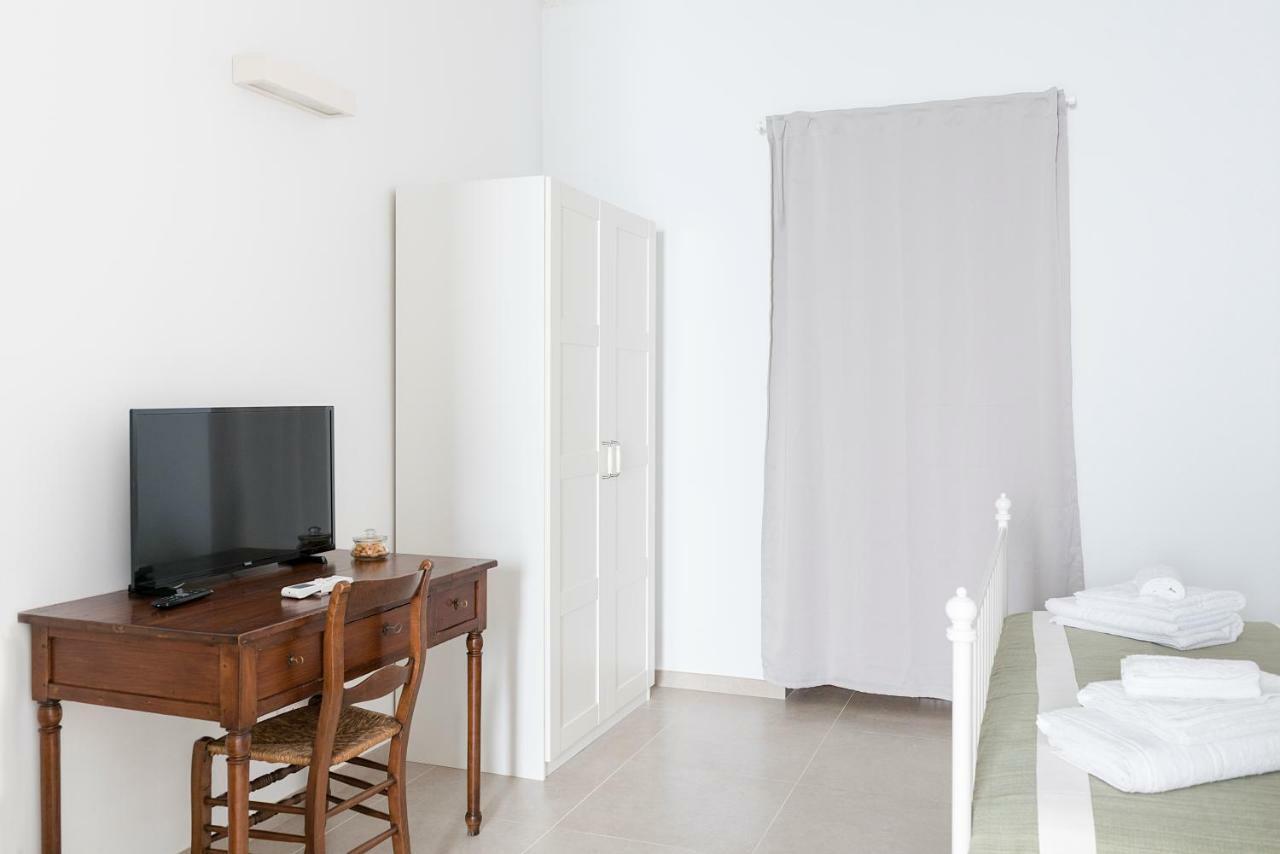 Bnb Fico Bed & Breakfast Lecce Exterior photo